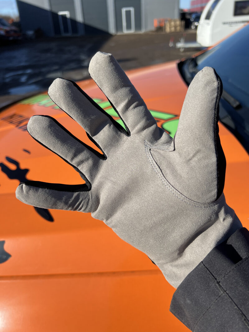 Arboristi töödeks parimad kindad, WorkSafe töökindad, töösõrmikud, vastupidavad töökindad, edasimüüja Eestis Vikatimees OÜ, saetööde kindad, arboristi kindad